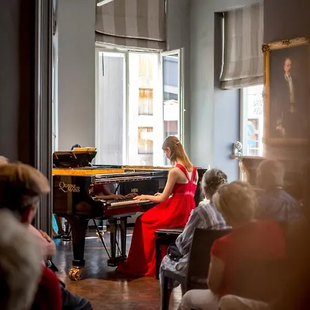 The Piano - Kwaadham52 Privat bolig *